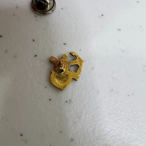 Cross Pin Heart Anchor Gold Tone Small Lapel Pin Tie Tack Textured‎ - Picture 3 of 4